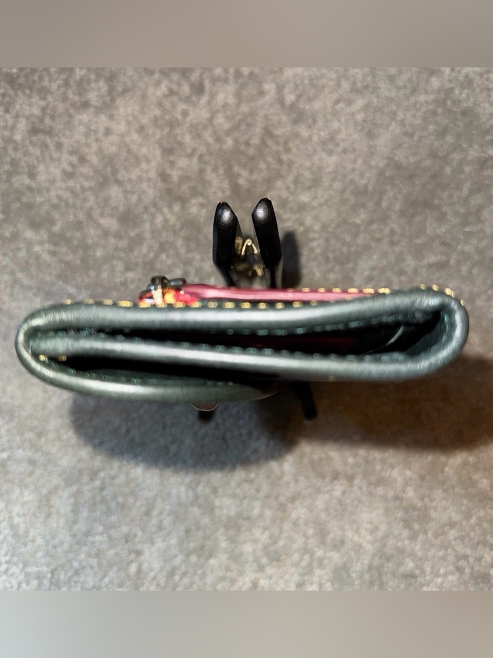 Dooney & Bourke Florentine leather turnlock wallet in Ivy - Picture 6 of 12